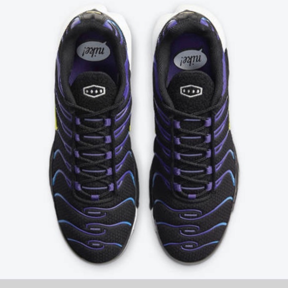 NIKE SHOES - Picture 3 of 8